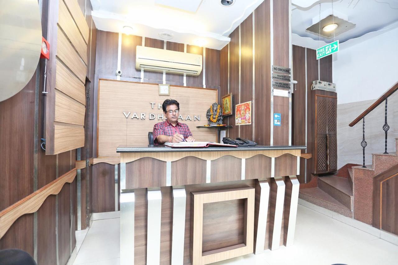 Oyo 8188 Vardhmaan Inn Delhi  Ngoại thất bức ảnh