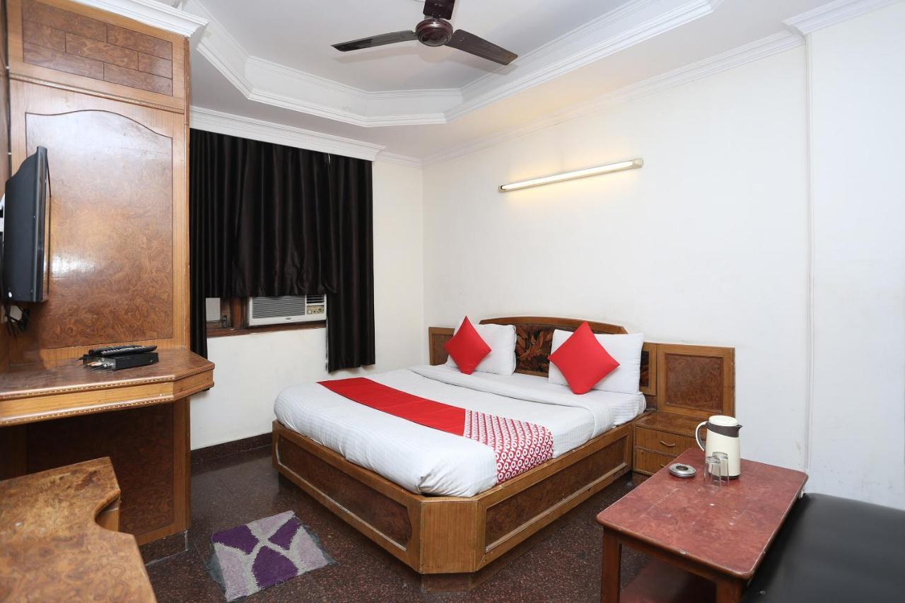 Oyo 8188 Vardhmaan Inn Delhi  Ngoại thất bức ảnh