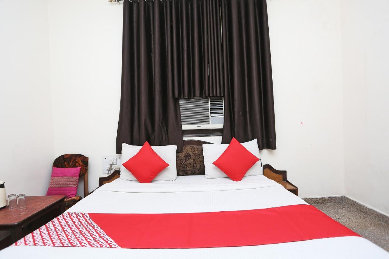 Oyo 8188 Vardhmaan Inn Delhi  Ngoại thất bức ảnh