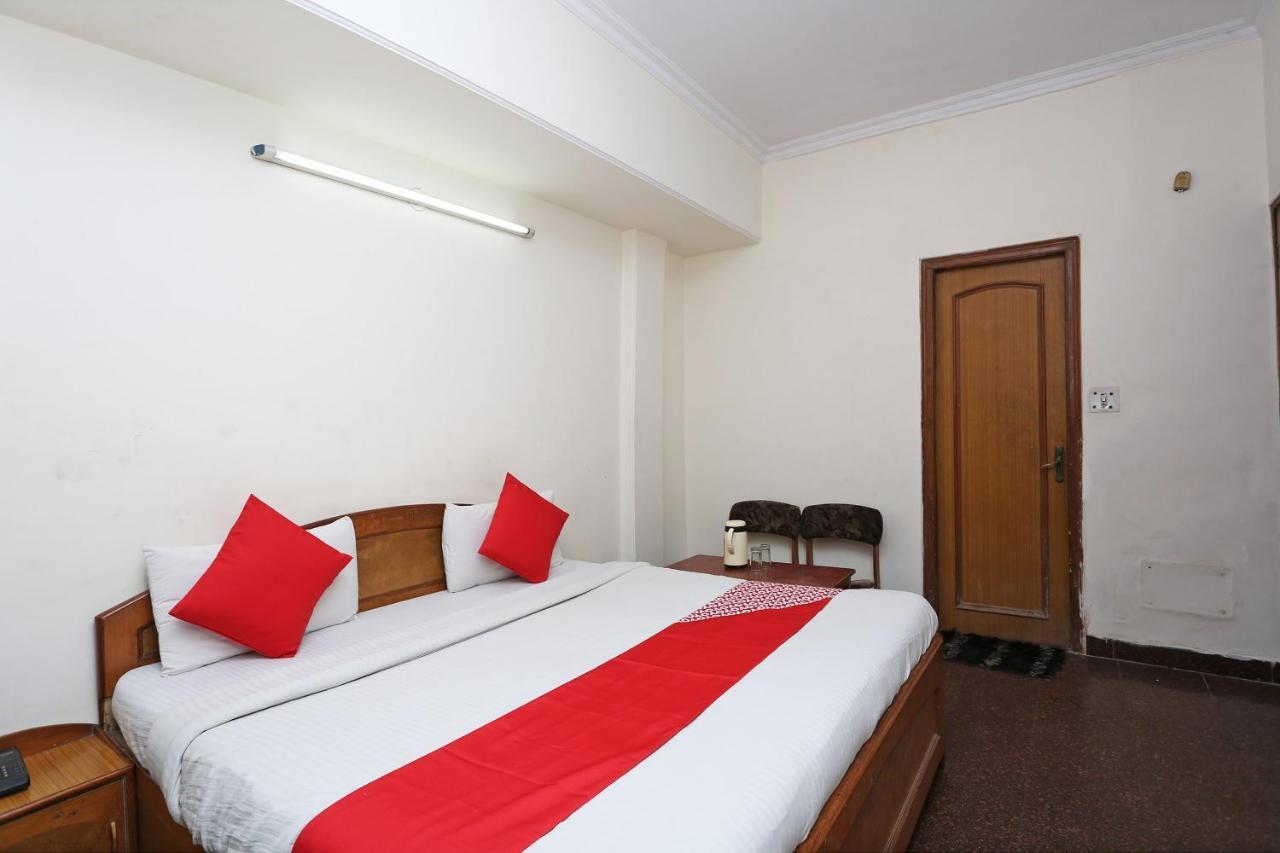 Oyo 8188 Vardhmaan Inn Delhi  Ngoại thất bức ảnh