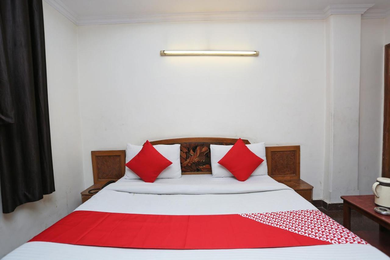 Oyo 8188 Vardhmaan Inn Delhi  Ngoại thất bức ảnh