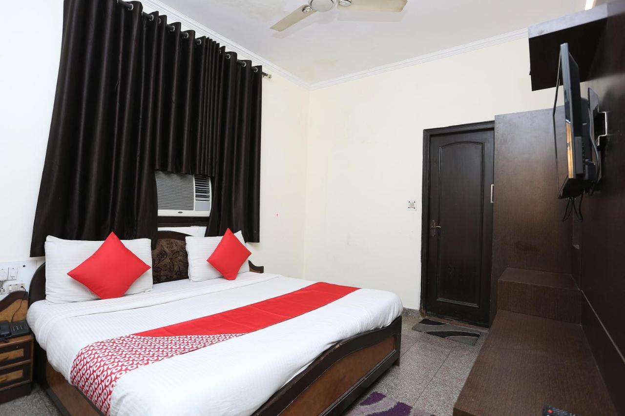 Oyo 8188 Vardhmaan Inn Delhi  Ngoại thất bức ảnh