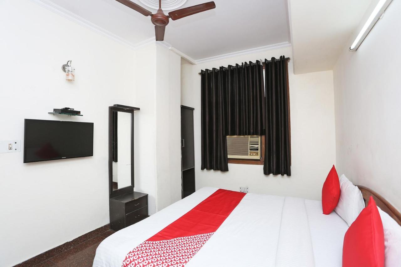 Oyo 8188 Vardhmaan Inn Delhi  Ngoại thất bức ảnh