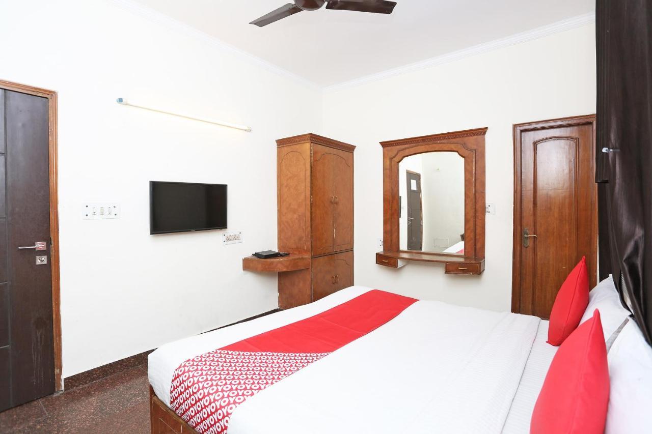 Oyo 8188 Vardhmaan Inn Delhi  Ngoại thất bức ảnh
